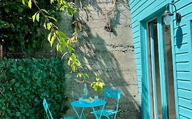 Little California - Adorable Studio Independant